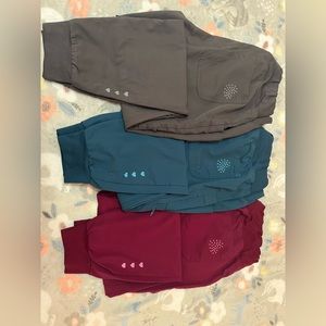 HeartSoul scrubs size Small/Petite tapered jogger
pant (RED/WINE)